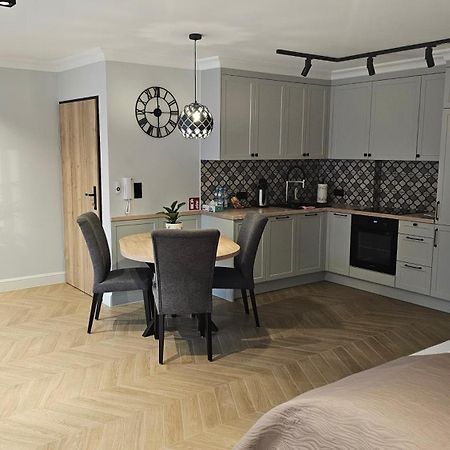 Apartamenty Szkolna Żnin Exteriör bild